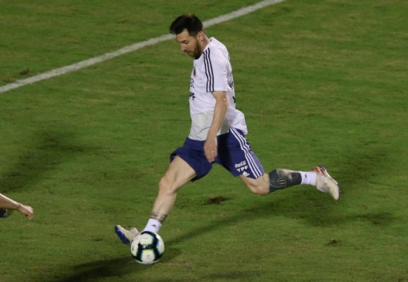 Argentina - Colombia: Ông Scaloni sẽ chơi với “mũi đinh ba” Messi - Aguero - Di Maria ảnh 6