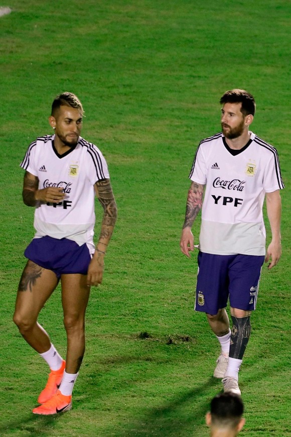 Argentina - Colombia: Ông Scaloni sẽ chơi với “mũi đinh ba” Messi - Aguero - Di Maria ảnh 8