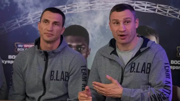 Tổng thống Zelensky muốn KO Klitschko “anh”, cựu quyền thủ Ukraine vẫn cố giữ đai "Thị trưởng Kiev" ảnh 1