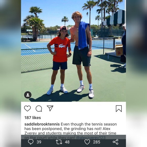 Hình ảnh Zverev vi phạm lệnh cách ly ở Florida, sau đó hình ảnh đã bị xóa