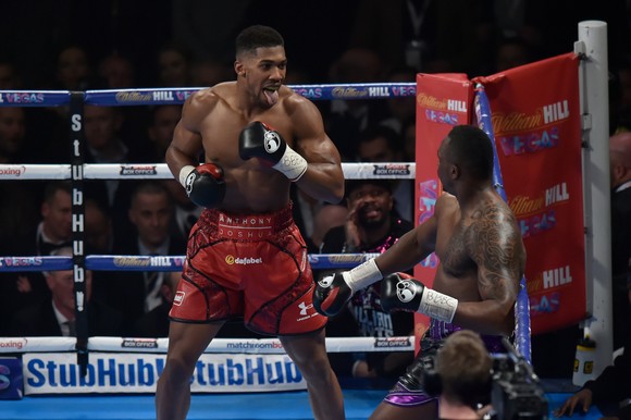 Trận Dillian Whyte vs Alexander Povetkin bị lu mờ bởi mối thâm thù giữa "Quái hiệp" và Anthony Joshua “cơ bắp” ảnh 1