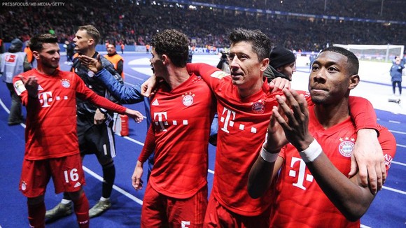 Các cầu thủ Bayern cần giữ đôi chân trên mặt đất, sớm quên quá khứ để tập trung cho mùa giải mới