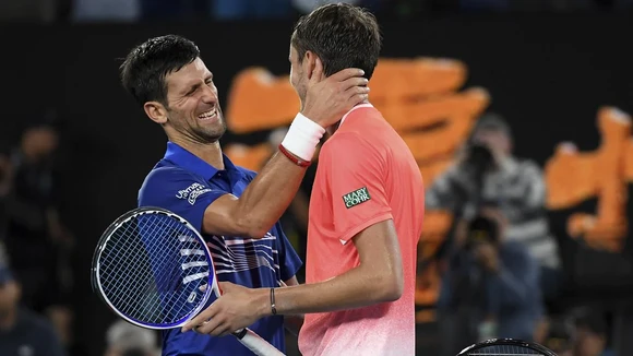 Novak Djokovoc vs Daniil Medvedev: 20 đấu 20, ai sẽ giành trận thắng thứ 21 liên tiếp? ảnh 1