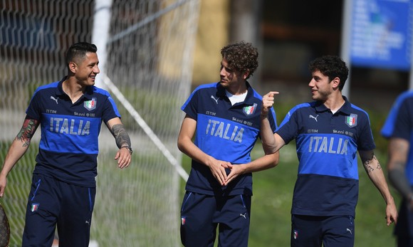 Gianluca Lapadula ở Copa America và Manuel Locatelli ở Euro: Từng chia sẻ tuyển Italy “B”, nay “đường ai nấy đi” ảnh 1