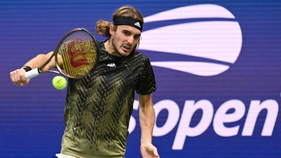 US Open: Tay vợt 18 tuổi chấm dứt sự hiện diện gây tranh cãi của Stefanos Tsitsipas ảnh 2