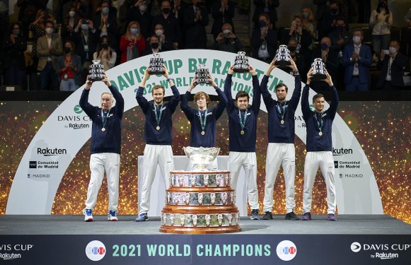 Sự hùng mạnh của quần vợt Nga mùa 2021: Khởi đầu bằng danh hiệu ATP Cup, kết thúc bằng ngôi vô địch Davis Cup Finals ảnh 2