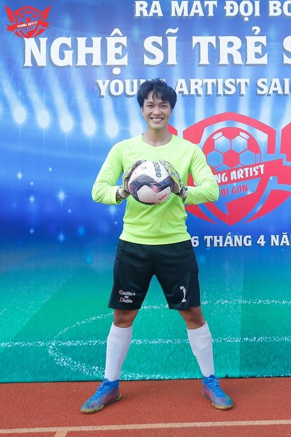 Young Artist Sài Gòn FC: Cặp HLV họ Nguyễn khét tiếng sẽ huấn luyện Hoàng Tôn, Đạt Kyo, Bi Max, Trần Nhậm… thỏa đam mê bóng tròn ảnh 2