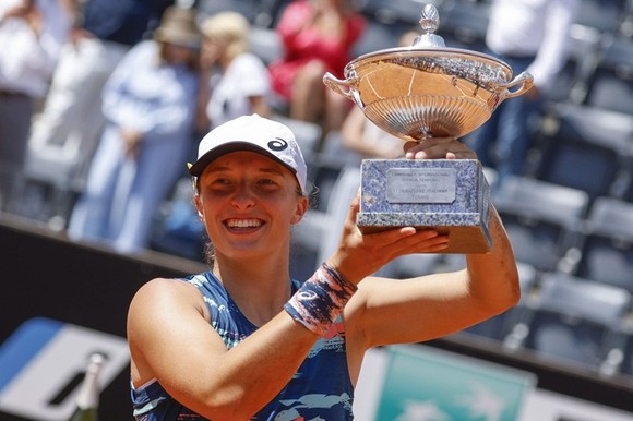 Tay vợt nữ 20 tuổi người Ba Lan đăng quang ngôi vô địch Italian Open (Internazionali BNL d’Italia).
