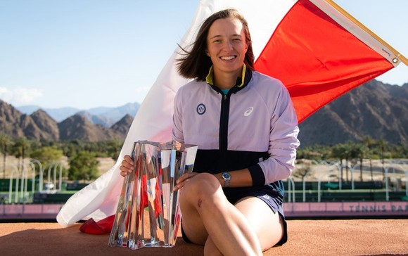“Nữ Hoàng tối thượng” Iga Swiatek: Kế thừa thần thái Serena Williams, thắng 28 trận và 5 danh hiệu liên tiếp ảnh 1