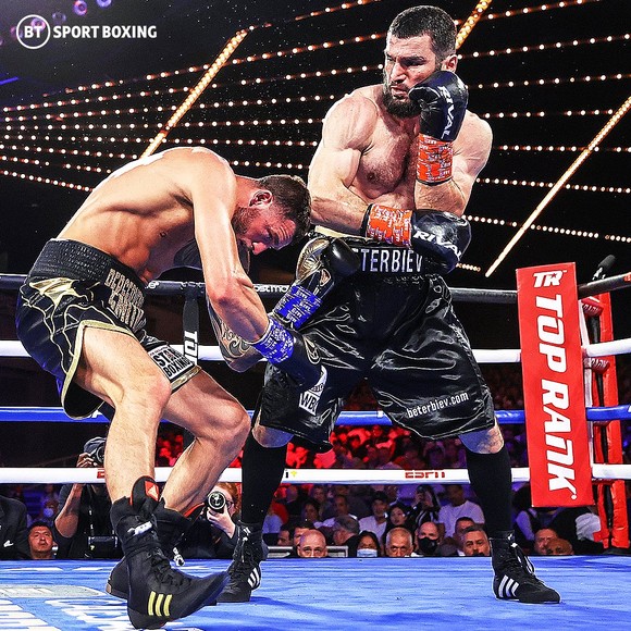 Dmitry Bivol: Khát khao “đại chiến nước Nga”, “nhất thống giang hồ” làng quyền hạng dưới nặng với KO Đệ nhất quyền thủ ảnh 1