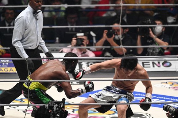Floyd “Money” Mayweather:  Đấm gục Mikuru Asakura ở địa điểm từng KO Tenshin Nasukawa, bỏ túi 20 triệu USD chỉ sau 6 phút ảnh 3
