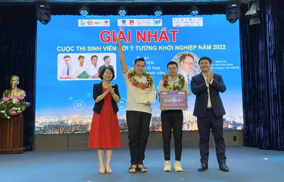 Trao giải cuộc thi Sinh viên với ý tưởng khởi nghiệp năm 2022 ảnh 1