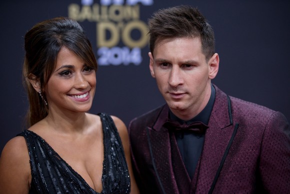 Messi và cô vợ Antonella Roccuzzo.