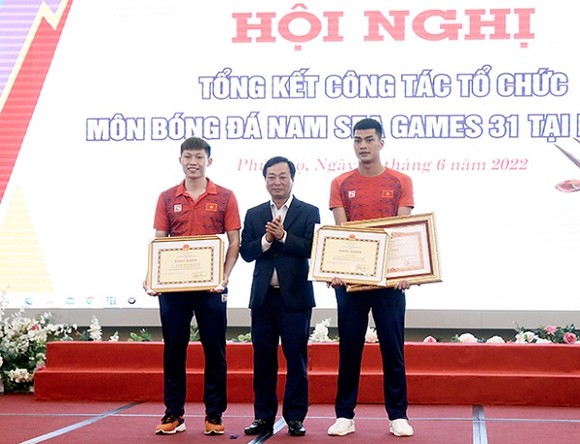 Phú Thọ sẽ là điểm thi đấu nhiều hơn của các đội bóng đá quốc gia ảnh 1