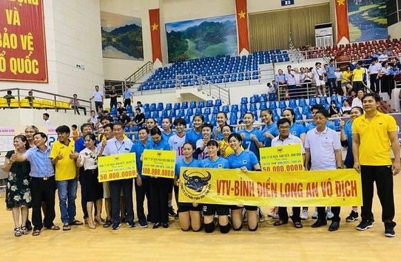 VTV Bình Điền Long An là nhà vô địch cúp Hoa Lư-Bình Điền 2022. Ảnh: I.T