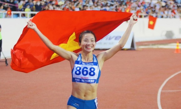 Nguyễn Thị Oanh: Con người nhỏ bé nhưng bản lĩnh chinh phục thành tích cao ảnh 1