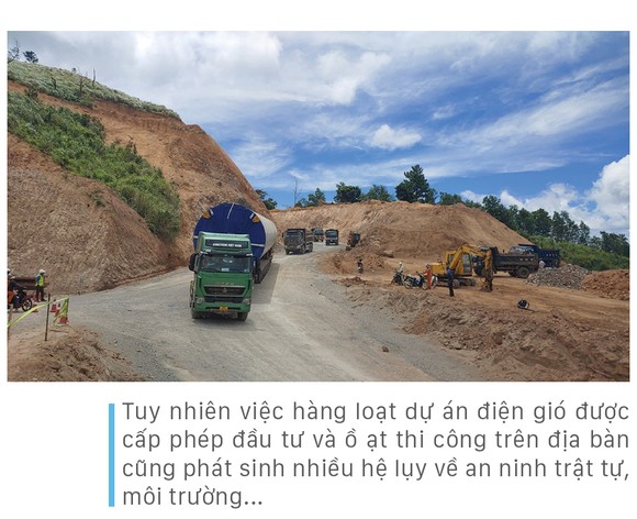 Trên đại công trường điện gió ở huyện miền núi Quảng Trị ảnh 20