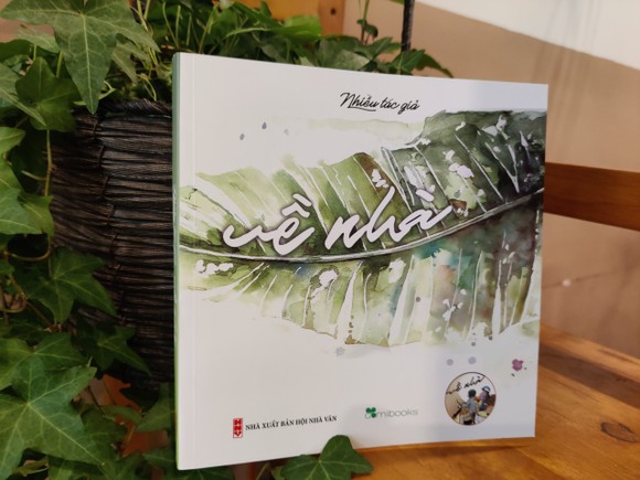 Trao giải cuộc thi viết "Về nhà' ảnh 1