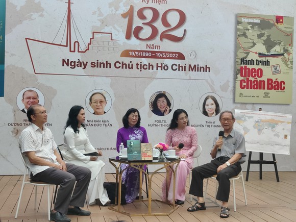 Giao lưu xung quanh các tác phẩm viết về Chủ tịch Hồ Chí Minh  ảnh 2