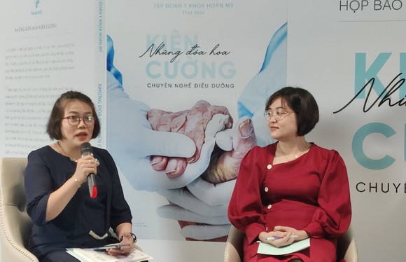 'Những đóa hoa kiên cường': Tôn vinh người làm nghề điều dưỡng ảnh 2