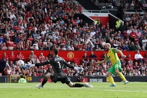 Cristiano Ronaldo tỏa sáng, Manchester United vượt khó trước Norwich City ảnh 2