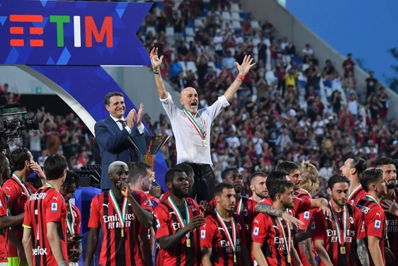 AC Milan vô địch Serie A: Scudetto của đắng cay và hạnh phúc ảnh 2