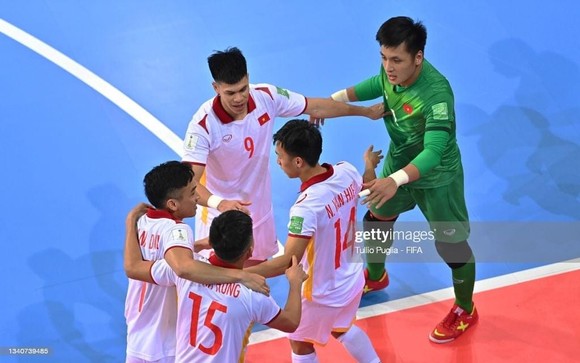 Quả bóng Vàng Futsal tăng thêm giá trị sau thành công ở World Cup ảnh 1