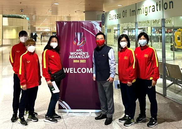 Đội tuyển nữ Việt Nam đón thêm 5 thành viên từ Tây Ban Nha ảnh 1