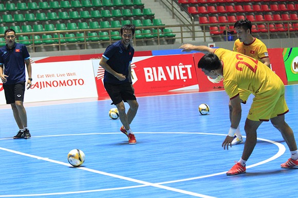 Đội tuyển futsal Việt Nam thoải mái chờ Malaysia ảnh 1