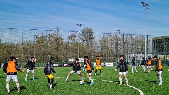 Đội U17 Việt Nam trong chuyến tập huấn tại châu Âu vừa qua
