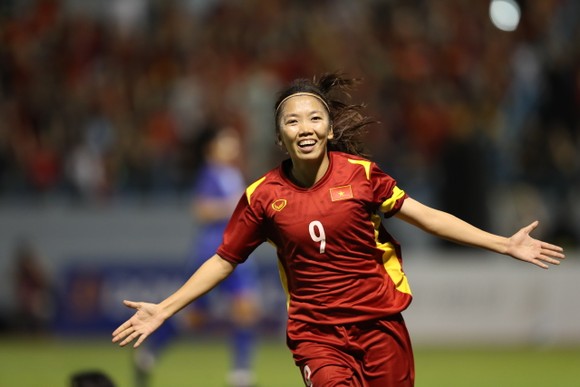 Huỳnh Như tỏa sáng, đội tuyển nữ Việt Nam vẫn trên đỉnh Đông Nam Á ảnh 3