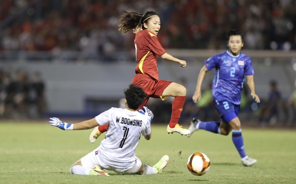 Huỳnh Như tỏa sáng, đội tuyển nữ Việt Nam vẫn trên đỉnh Đông Nam Á ảnh 1