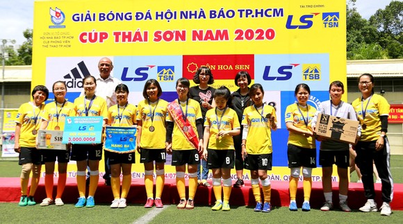 Báo Sài Gòn Giải Phóng vào bảng cân sức tại giải bóng đá Hội nhà báo TPHCM – Cúp Thái Sơn Nam 2022 ảnh 2
