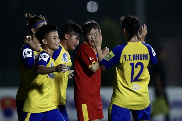 Thái Nguyên vươn lên ngôi đầu giải bóng đá nữ VĐQG 2022 ảnh 1