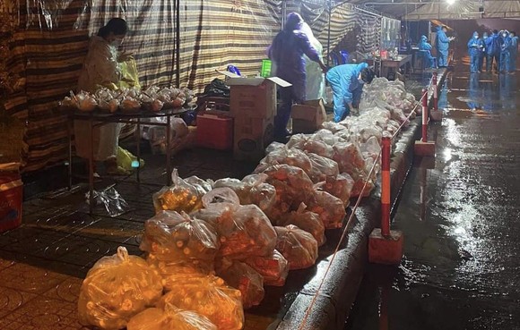 Đắk Lắk, Đắk Nông tiếp nhận hàng ngàn người dân từ các tỉnh thành phía Nam trở về ảnh 5