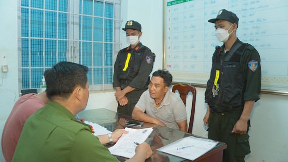 Bắt đối tượng trốn truy nã hơn 10 năm ảnh 1