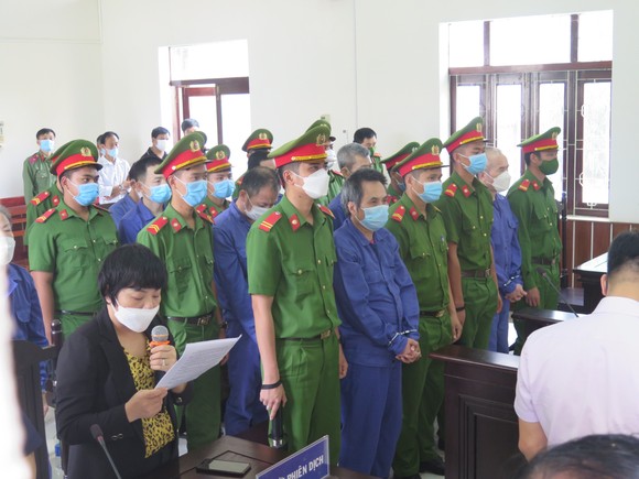 Vụ thuê nhà xưởng sản xuất ma tuý: 2 đối tượng người Trung Quốc lãnh án tử hình  ảnh 1