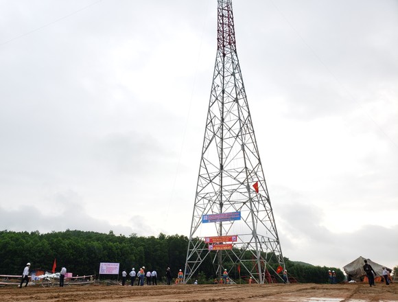 Phó Thủ tướng Trịnh Đình Dũng chỉ đạo tháo gỡ vướng mắc dự án đường dây 500kV mạch 3 ảnh 2