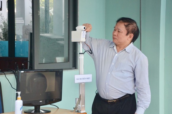 GS.TSKH Bùi Văn Ga, nguyên Thứ trưởng Bộ Giáo dục và Đào tạo cho biết muốn chuyển giao công nghệ cho bất ai có khả năng chế tạo