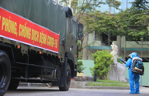 50 tấn hàng hóa phục vụ phòng chống dịch Covid-19 đến Đà Nẵng ảnh 3
