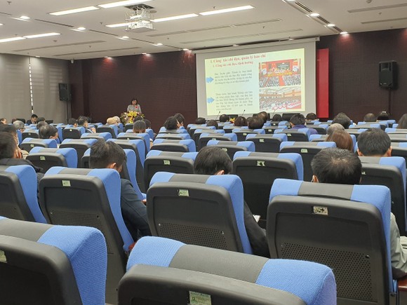 Đà Nẵng tập trung tuyên truyền năm 2021 là năm khôi phục tăng trưởng và đẩy mạnh phát triển kinh tế ảnh 1