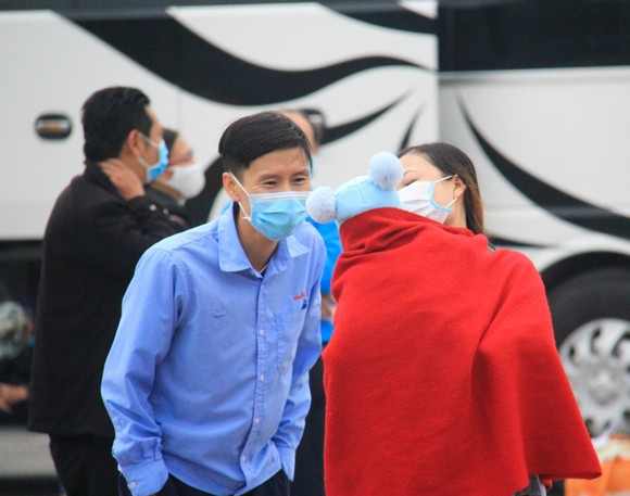 Đà Nẵng hỗ trợ xe đưa 3.000 lao động về quê đón tết ảnh 10