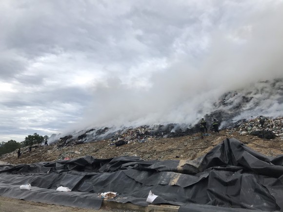 Cháy tại bãi rác lớn nhất TP Đà Nẵng ảnh 1