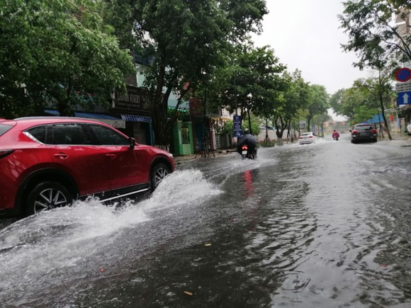  Đà Nẵng: Bão số 5 gây mưa lớn, gió giật và ngập úng nặng ảnh 3