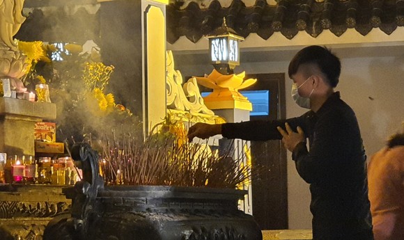 Lễ tưởng niệm đồng bào tử vong và cán bộ, chiến sĩ hy sinh do đại dịch Covid-19 ảnh 50