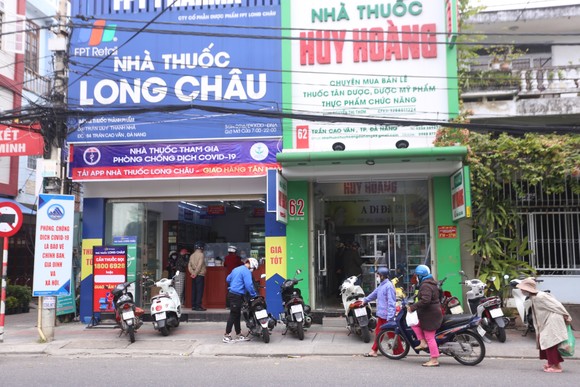 Đà Nẵng: Sốt giá kit test nhanh Covid-19 ảnh 1