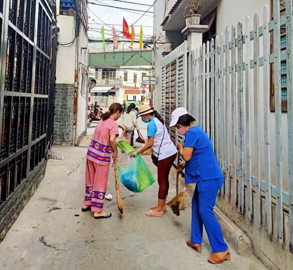 Đà Nẵng: Tập trung xử lý ổ dịch sốt xuất huyết có nguy cơ cao ảnh 4