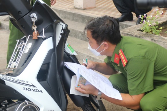 Đà Nẵng: Ngày đầu cấp biển số ô tô, xe máy tại huyện, xã ảnh 2