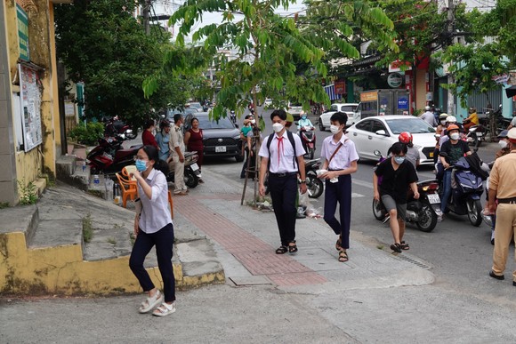 Đà Nẵng: Gần 15.000 thí sinh bước vào kỳ thi tuyển sinh lớp 10 ảnh 4