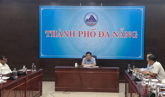 Ông Trần Phước Sơn, Phó Chủ tịch UBND TP Đà Nẵng chủ trì cuộc họp